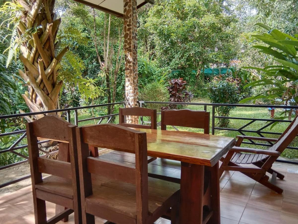 Khao Sok National Park Tree Tops River Huts מראה חיצוני תמונה